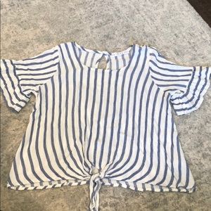 Crop top with bell sleeve